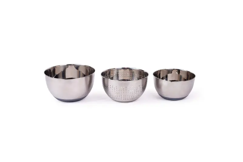 3-Piece Mixing Bowl Set With Built-In Colander 1