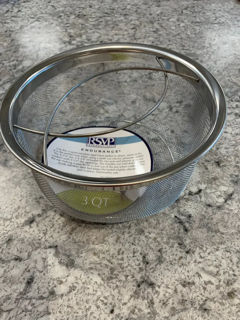 3-Quart Heavy-Duty Mesh Basket With Reinforced Handles 1