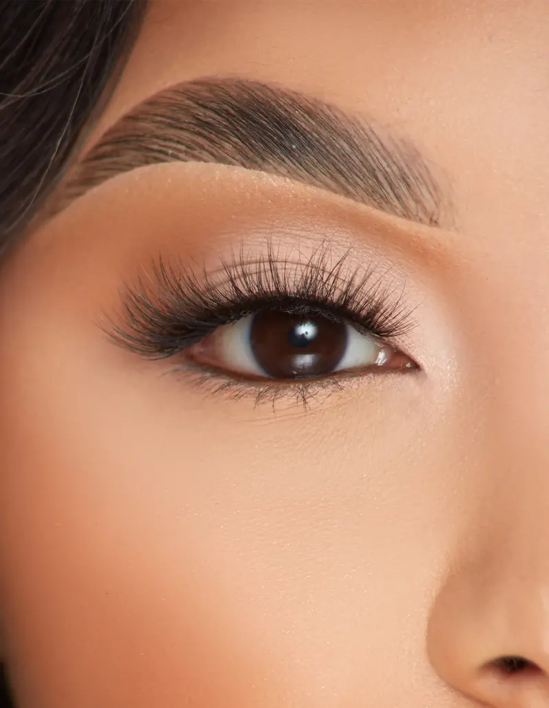Beaming Bliss Wispy Eyelashes – Airy & Effortless 1