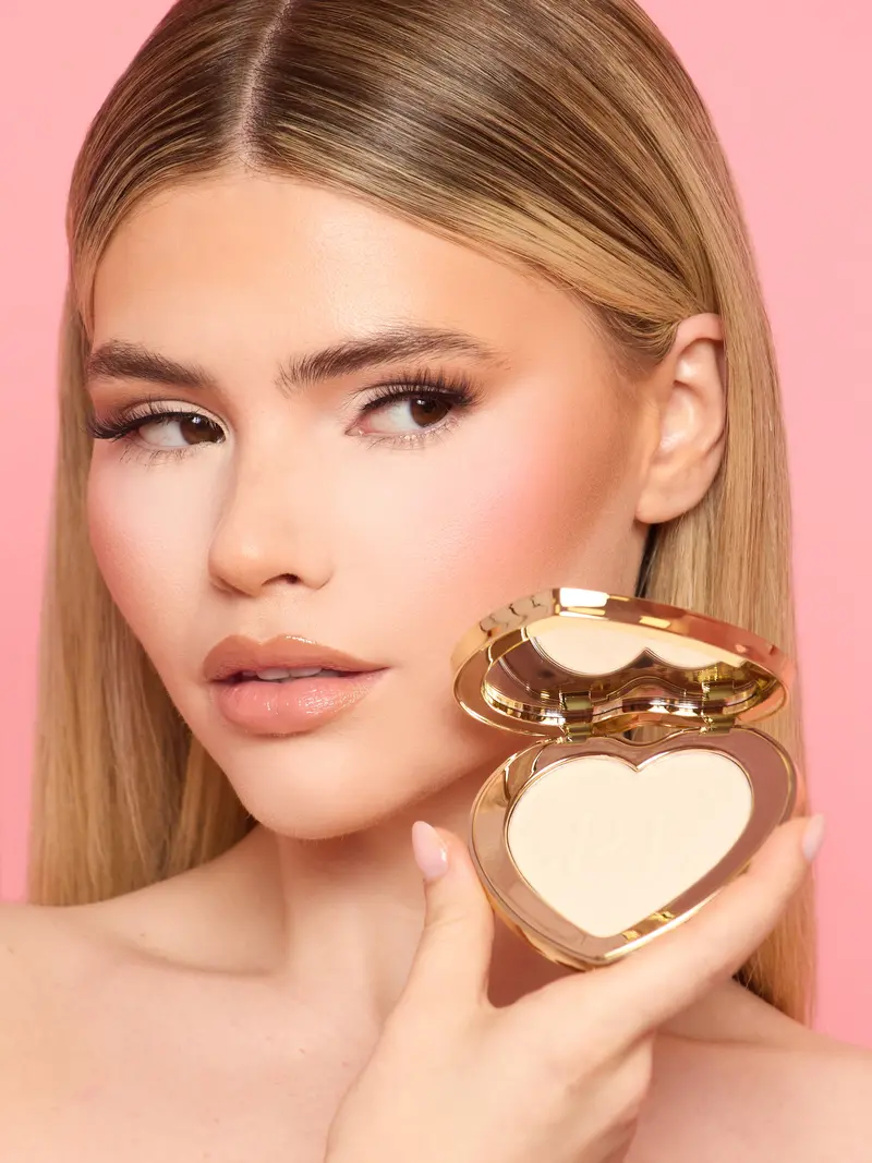 Brightening Under-Eye Powder For Instant Illumination 1