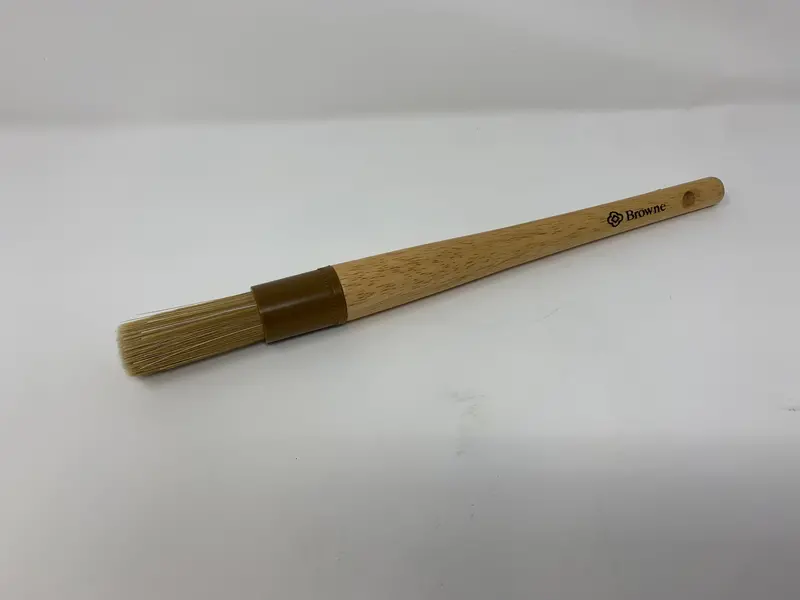 Browne 1-Inch Oval Pastry Brush With Natural Bristles And Wood Handle 1