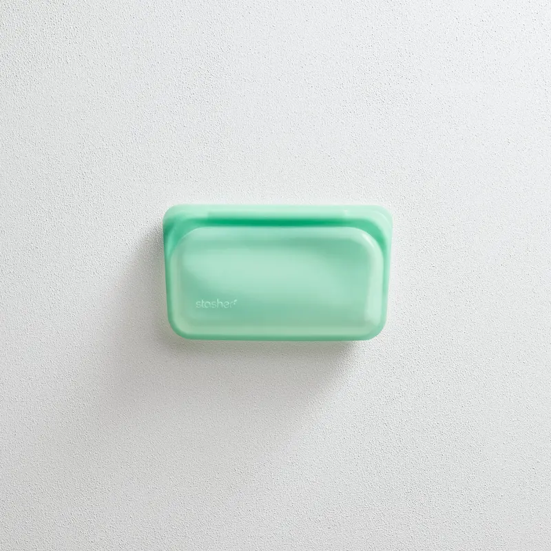 Eco-Friendly Reusable Silicone Snack Pouch 1
