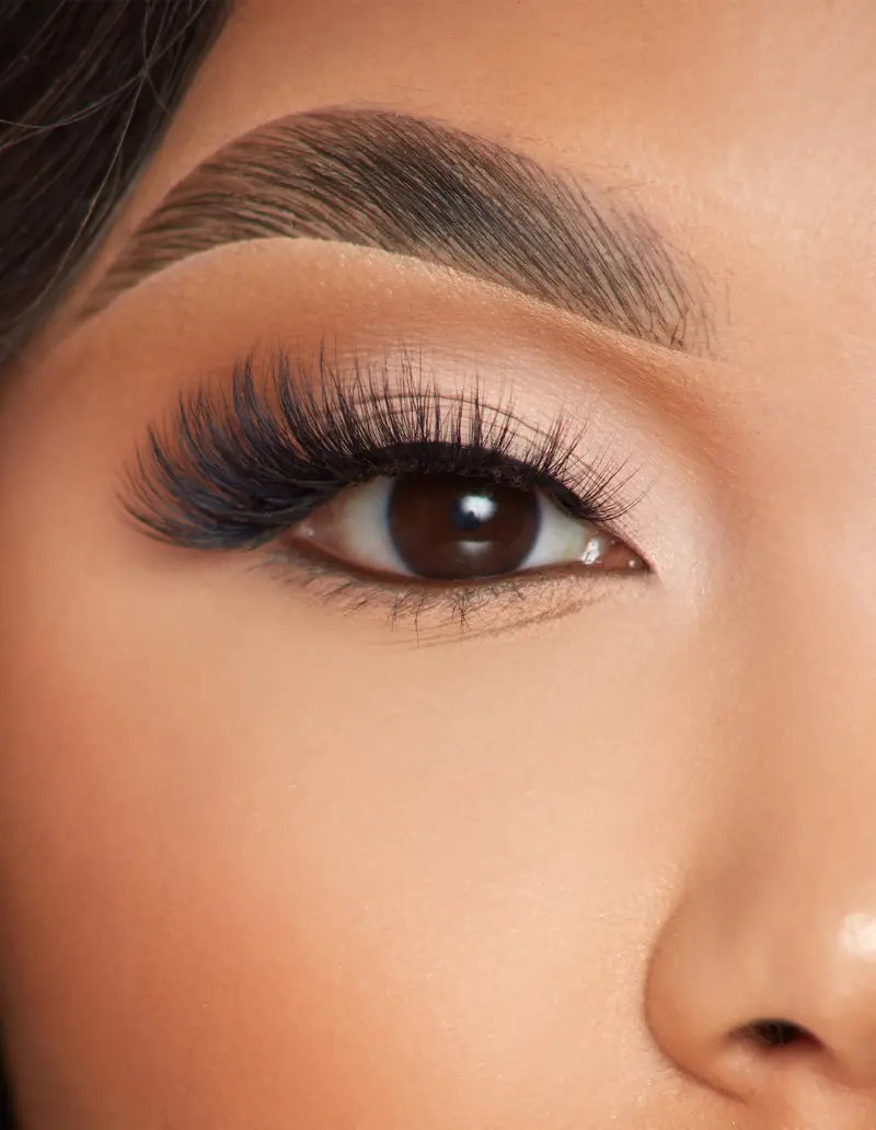 Everyday Slay Lashes – Versatile, Wear-All-Day Style 1
