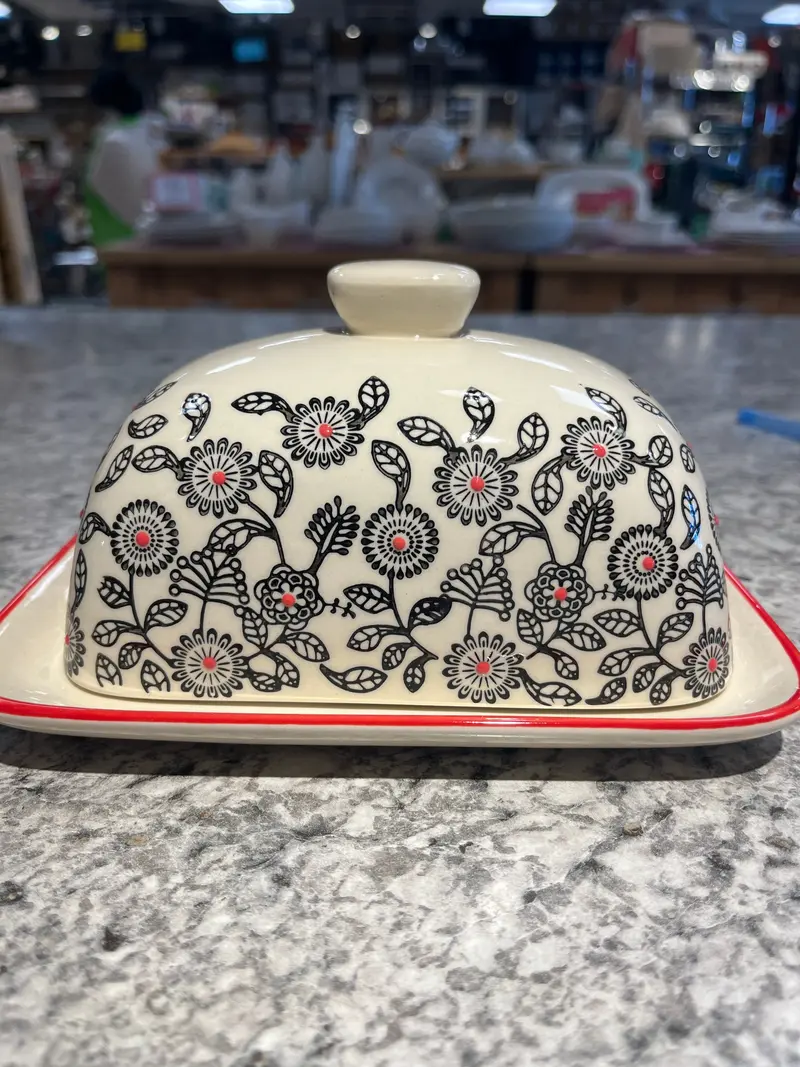 Floral Ceramic Butter Keeper – Airtight Lidded Dish With Floral Motif And Wooden Knob 1