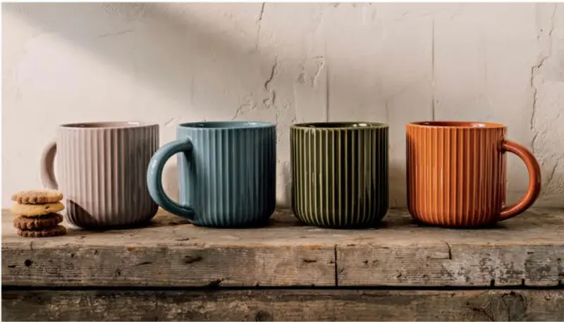 Fluted Ceramic Mug – 22 Oz Capacity, Ergonomic Design 1