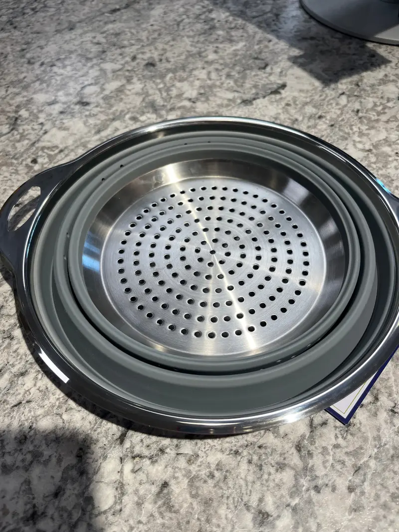 Foldable Silicone Kitchen Colander 1