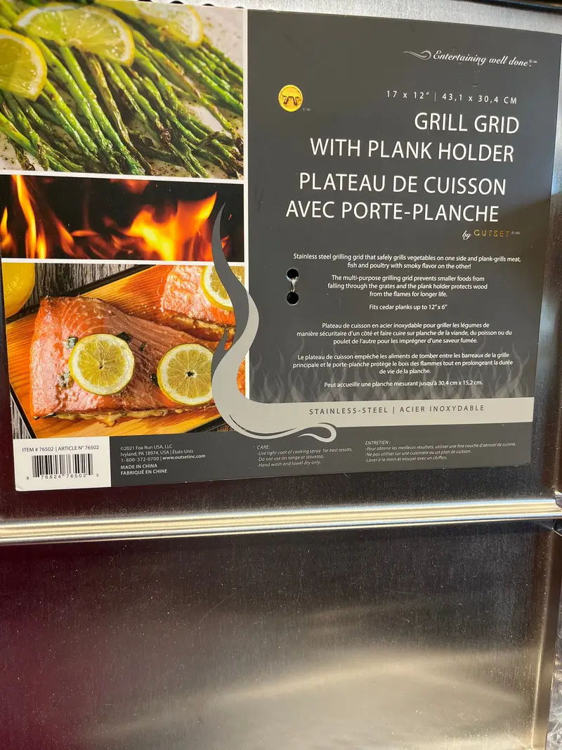 Grill Grate With Integrated Cedar Plank Holder 1