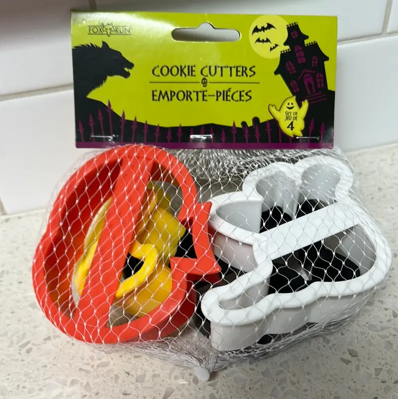 Halloween-Themed Plastic Cookie Cutter Set 1