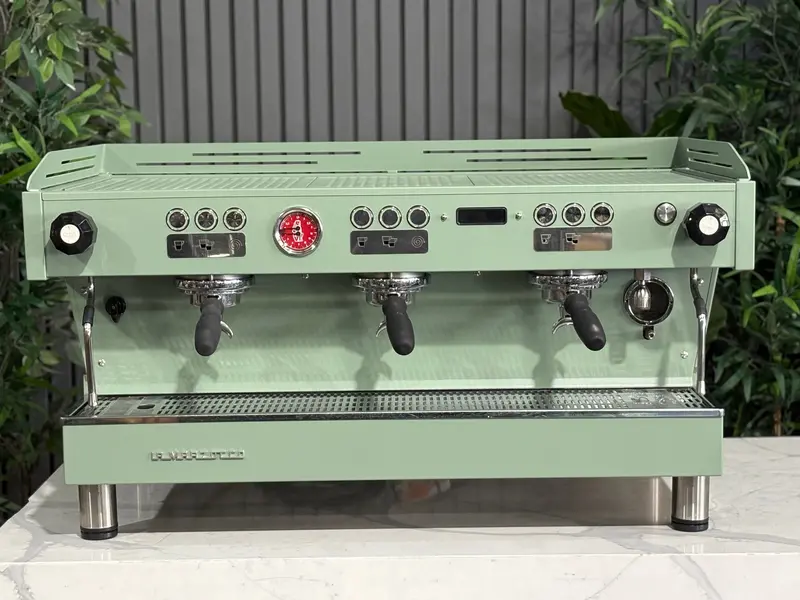 La Marzocco Linea Pb Espresso Machine – 3-Group Mint Green (Pre-Owned) 1