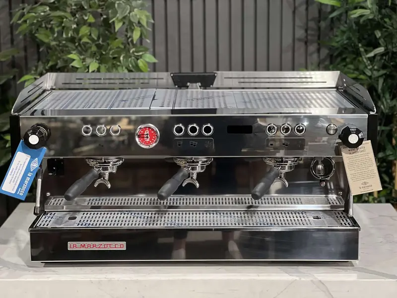La Marzocco Linea Pb Three-Group Espresso Machine – Brand New 1