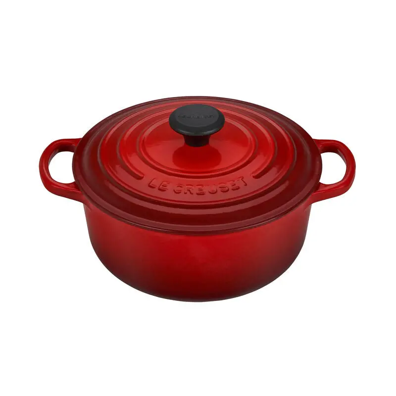 Le Creuset 2.4-Liter Round Dutch Oven 1