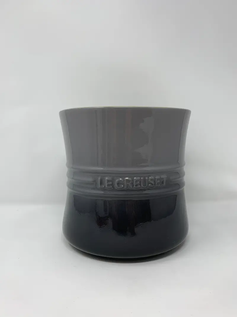 Le Creuset Enamel-Coated Cast Iron Utensil Holder – Stylish Kitchen Organizer 2