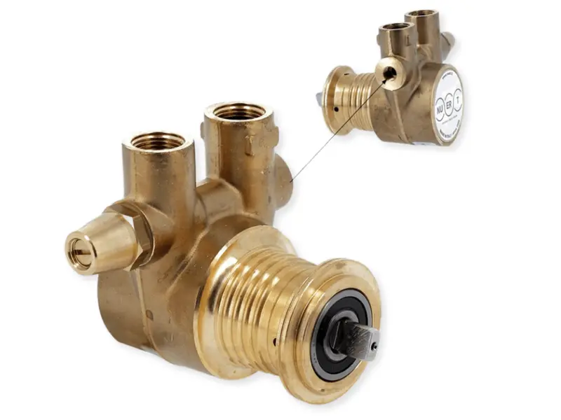 Nuert Flat Rod Pump (200 L/H) With 1/8" Side Port For Pressure Gauge 1