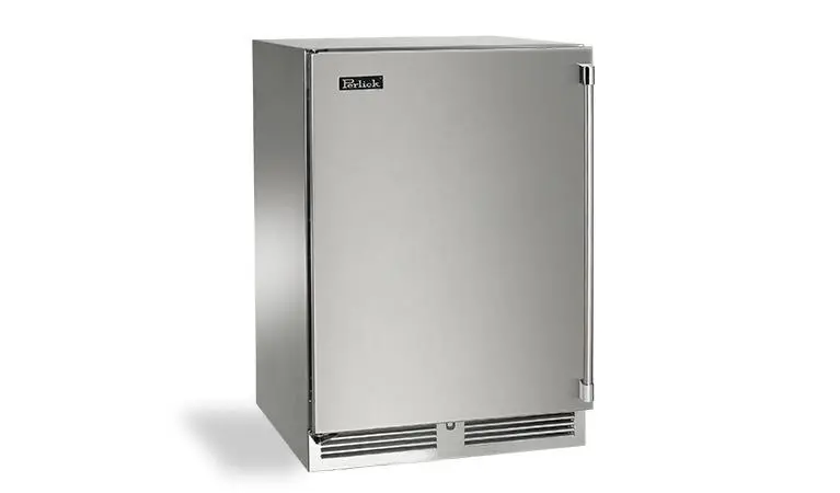 Perlick 24" Outdoor Freezer – Solid-Door Design For All-Weather Use 1