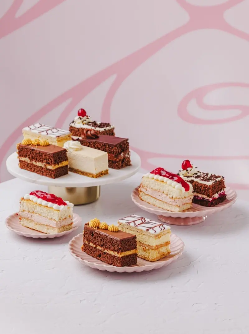 Pre-Sliced Individual Cake Portions – Ready-To-Serve Desserts 1