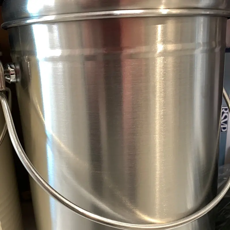 Stainless Steel Compost Bin – Odor-Resistant Countertop Waste Container 1