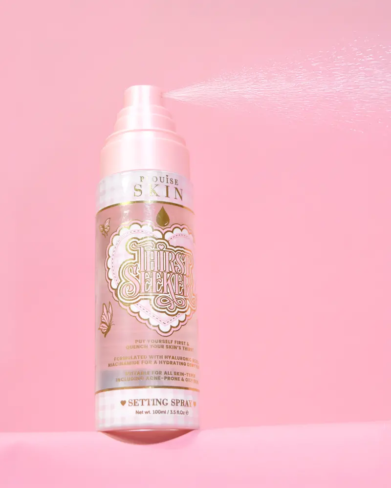 Thirst-Quenching Hydrating Setting Spray 1
