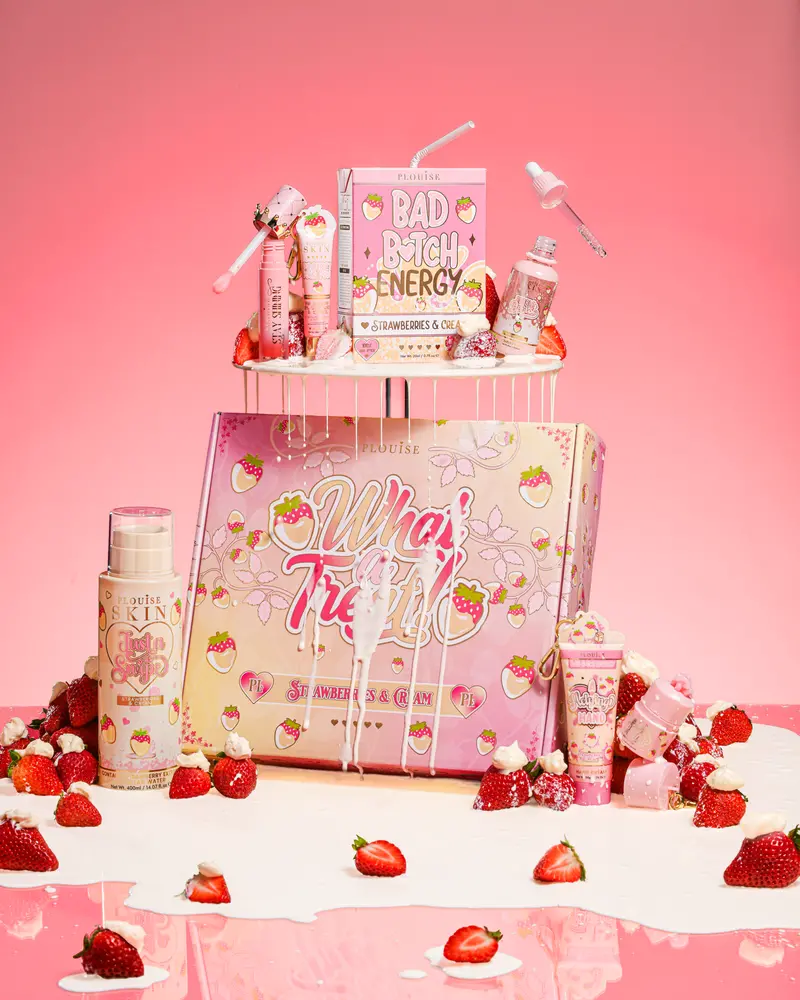 What A Treat! Strawberries & Cream Limited-Edition Bundle 1